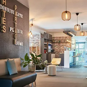 Hotel Kyriad Gare - Grand Palais, Lila