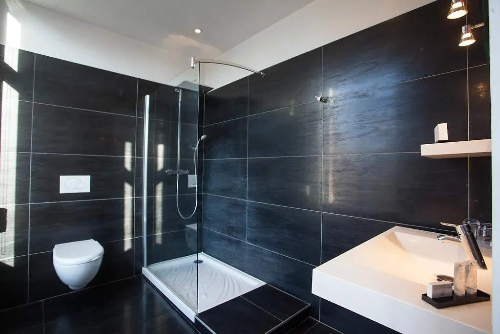 ***  L'Esplanade Lille Bed & Breakfast France