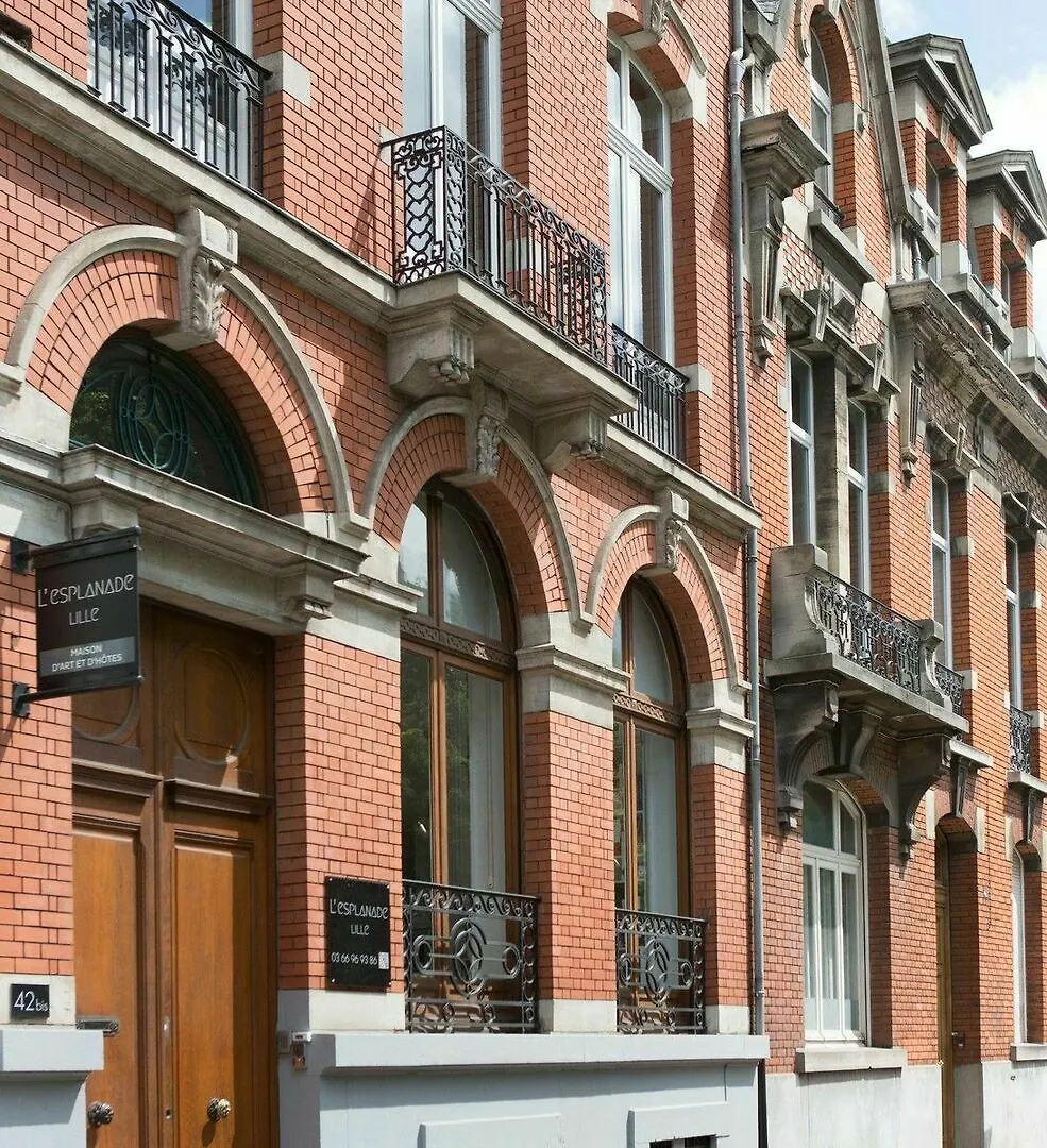 L'Esplanade Lille Bed and Breakfast 3*,